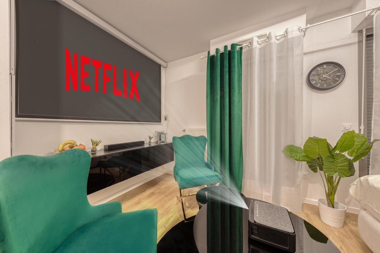 Cinema Moon Luxury - Gare 3Min - Proche Paris Daire Massy  Dış mekan fotoğraf