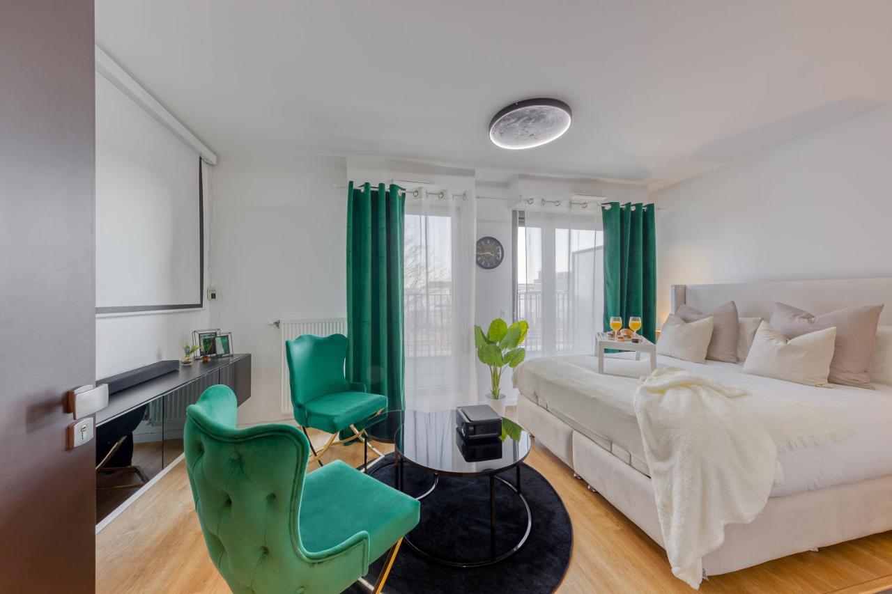 Cinema Moon Luxury - Gare 3Min - Proche Paris Daire Massy  Dış mekan fotoğraf